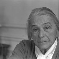 Nathalie Sarraute. 3 oct. 1986. Photo : Sophie Bassouls.