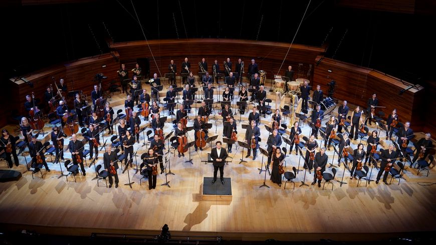 L'Orchestre National de France et son directeur musical, Cristian Măcelaru