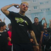 Larry - capture d'écran du clip "Noblabla" (CC Films / Réal : Cedrick Cayla)