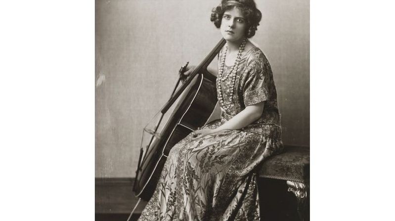 La violoncelliste Beatrice Harrison (1892 - 1965)