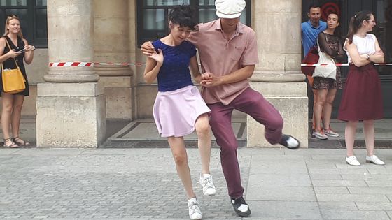 Le bal swing en plein air à Paris ©Radio France - Suzana Kubik