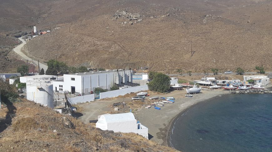 La centrale alimentée par des générateurs au diesel qui forunissent l'île en électricité devra laisser la place aux énergies renouvelables