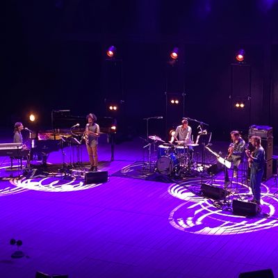 Phonem "Geometriks" sur la scène de l'Amphithéâtre d'O au Domaine d'O à Montpellier le 22 juillet 2021