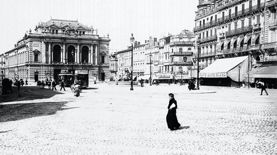 Place de la Comédie, le théâtre, Montpellier, Hérault en1900 ©AFP - Lux-in-Fine/Leemage