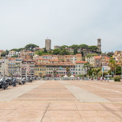 Vue de Cannes depuis le port
