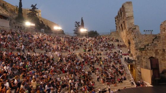 L'Odéon d'Hérode Atticus, au pied de l'Acropole; accueille des concerts malgré la pandémie. ©Radio France - Louis-Valentin Lopez