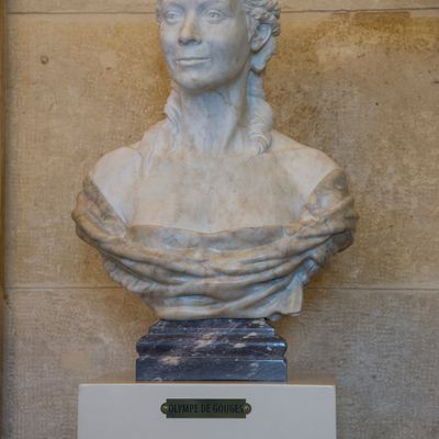 Statue d'Olympe de Gouges à l'Assemblée nationale