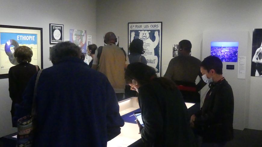 Toute une partie de l'exposition est consacrée à l'engagement du chanteur