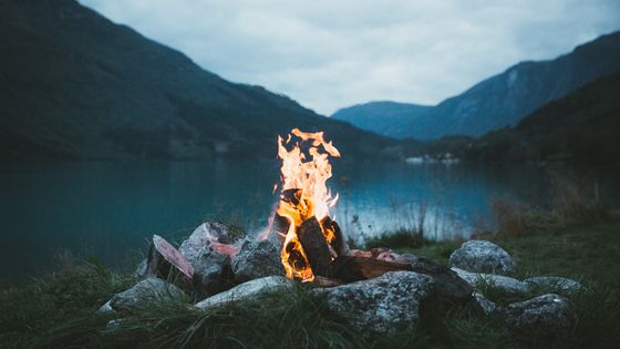 Une programmation musicale autour du feu dans Été classique. ©Getty - Fabian Heigel / EyeEm