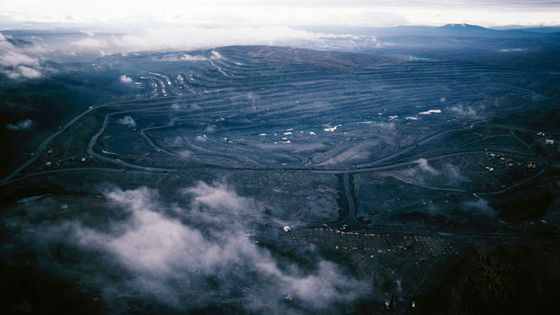 Exploitation a ciel ouvert d'une mine de charbon à Nierungri, en Siberie ©AFP - Aurimages / Marc GARANGER