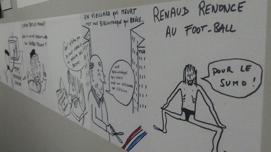 Les dessins de Renaud pour Charlie Hebdo s'affichent un mur de l'exposition