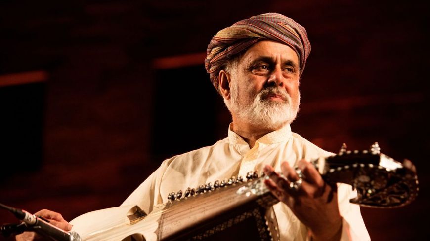 Le musicien afghan Daud Khan Sadozai raconte à France Musique la répression des Talibans et leur interdiction de toute musique.
