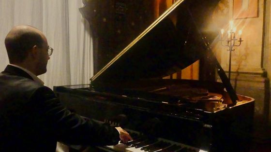 Ces récitals sont une bonne occasion de s'exercer pour Clément Caillier, qui passe le prix Liszt de Budapest le mois prochain ©Radio France - Louis-Valentin Lopez