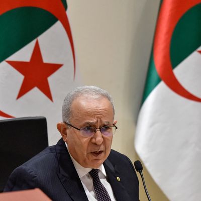 M. Lamamra a déclaré que son pays avait rompu ses relations diplomatiques avec le Maroc en raison de ses "actions hostiles".