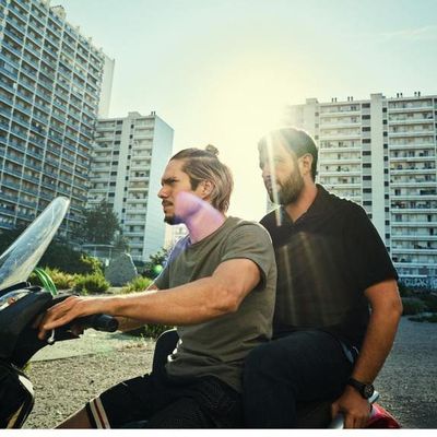 François Civil et Karim Leklou dans "Bac Nord" de Cédric Jimenez.