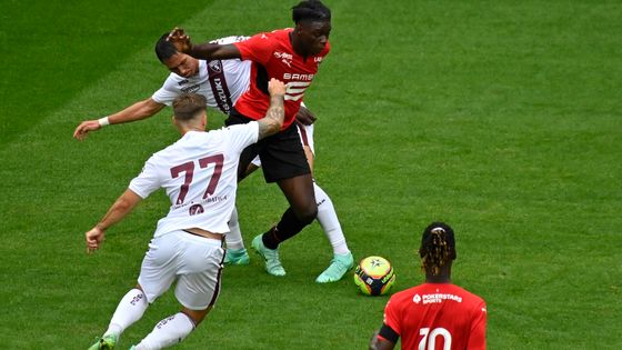 Lesley Ugochukwu est le nouveau visage de cette jeunesse rennaise qui compte s'affirmer cette saison