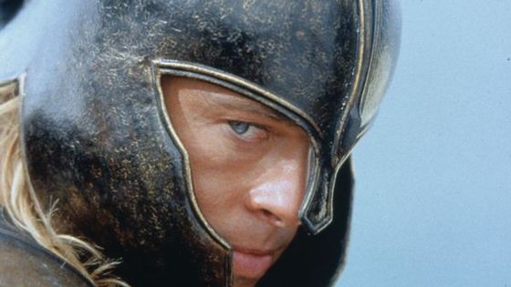 Brad Pitt incarne Achille dans le film Troie (2004) de Wolfgang Petersen ©Getty - Murray Close/Sygma