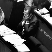 Le garde des Sceaux Robert Badinter lors du débat sur l'abolition de la peine de mort à l'Assemblée nationale le 18 septembre 1981 à Paris, France.