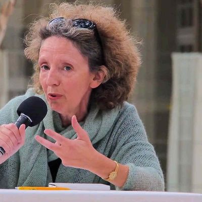 Avignon, 14 juillet 2016 : Sylvie Pébrier, musicologue, lors d'une table-ronde sur les droits culturels .