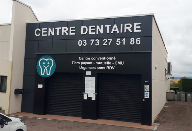 Centre dentaire Proxidentaire à Chevigny-Saint-Sauveur. 