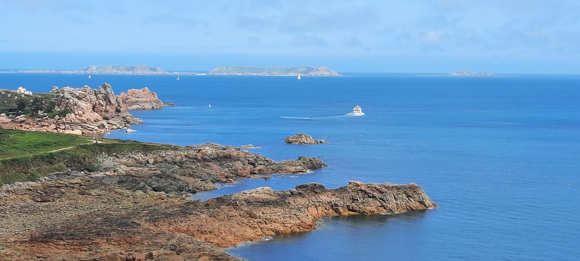 Dans Les Cotes D Armor La Reserve Des Sept Iles Sous Tension