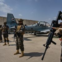 Les talibans à l'aéroport de Kaboul, en Afghanistan, le 31 août dernier.