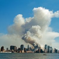 Les deux tours du World Trade Center dans l'attaque terroriste à New York le 11 septembre 2001