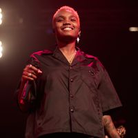 La chanteuse, compositrice et poétesse Arlo Parks au festival End Of The Road 2021 à Larmer Tree Gardens le 3 septembre 2021 à Salisbury, en Angleterre.