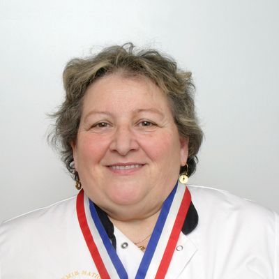 Evelyne Debourg, cantinière à Ebreuil.