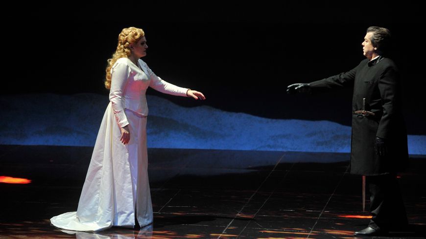 Image de la production de Tristan en 2015 au Capitole de Toulouse qui a bien failli coûter la vie au ténor Robert Dean Smith