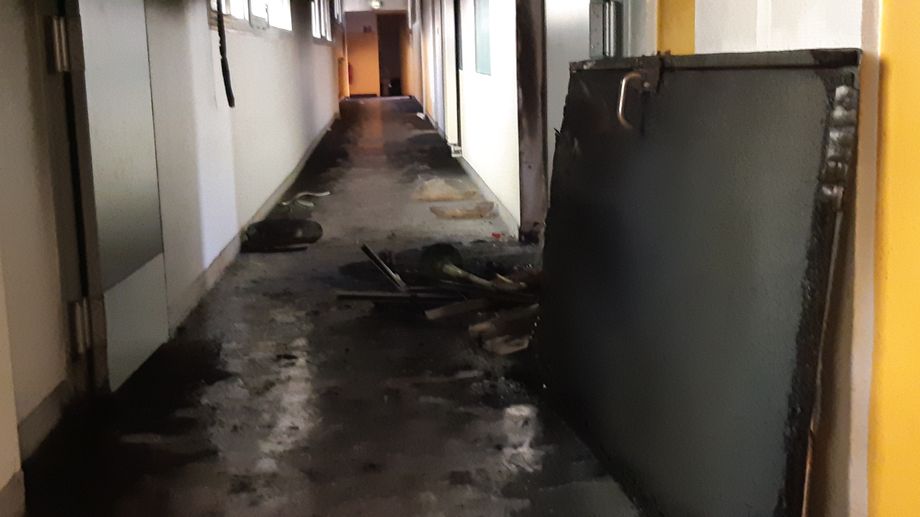 Cinq ans de prison pour un jeune de 20 ans apr�s l'incendie de l'�cole Paul Langevin � N�mes