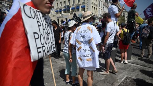 Profs, soignants : entre mépris et héroïsme, la quête de reconnaissance. Olivier Christin et Sébastien Le Fol