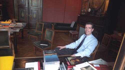 Henri Loyrette, une vision des musées 4/5 : Le Louvre hors les murs
