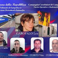 18 octobre 2010, tableau des Carabiniers de Campobasso (Italie du Sud) montrant les photos des suspects dans le meurtre de Lea Garofalo
