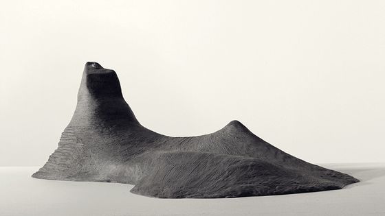 Jean Anguera - 1998 // Femme étendue, version 1 32 x 88 x 63 cm résine polyester, charges diverses - @anguera.fr