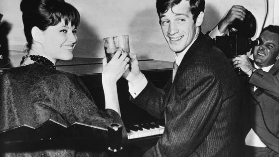 Claudia Cardinale et Jean Paul Belmondo (Cocktail à Rome, novembre 1960) ©Getty - Keystone France / Gamma