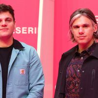 Orelsan et son petit frère Clément Cotentin - Cannes International Series Festival 2021 (Valery HACHE - AFP)