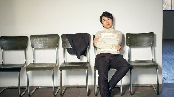 Le pianiste Lang Lang est de retour en France et est de passage par Paris pour donner un concert à l'Auditorium de Radio France