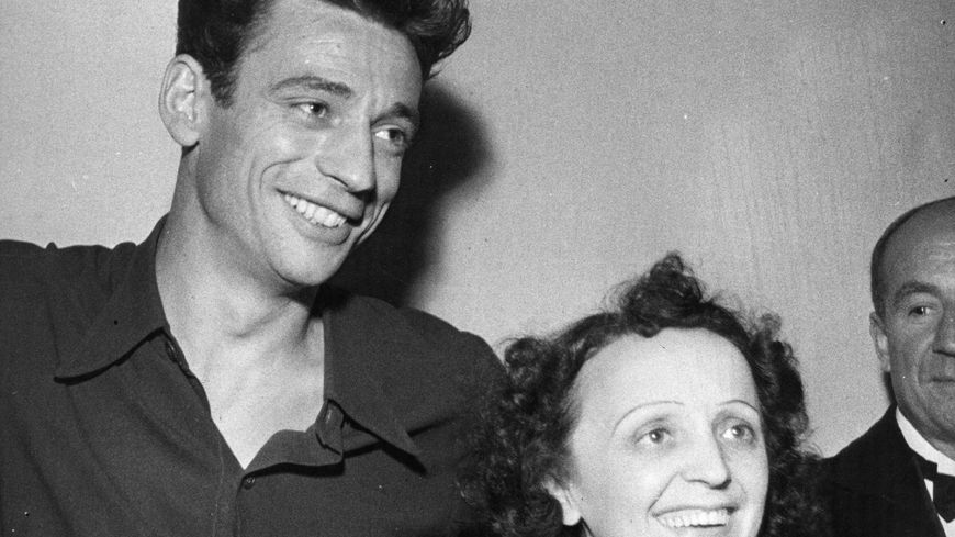 C'est en juillet 1944, à la fin de cette guerre où elle a en même temps poursuivi sa carrière et tenté d'aider des proches, que Piaf rencontre Yves Montand, sur la scène du Moulin-Rouge.