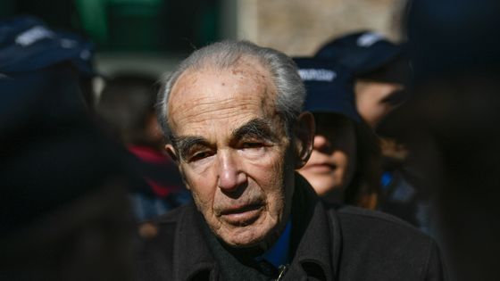 L'ancien ministre de la Justice Robert Badinter assiste à l'inauguration de la prison de "La Santé" après quatre ans de rénovation, le 12 avril 2019 à Paris. ©AFP - STEPHANE DE SAKUTIN
