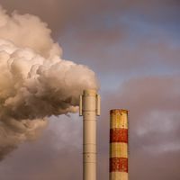 Le cours du carbone fut longtemps bas faute d'ambition : en 2008, l’UE prévoyait de réduire ses émissions de C02 de 20% en 2020, l’objectif sera atteint en 2013