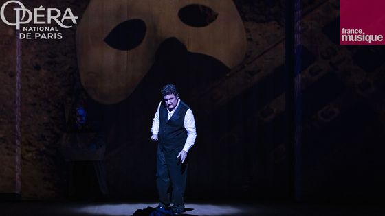 Scène de plateau de Rigoletto de Verdi à l'Opéra de Paris - Elisa Haberer / OnP