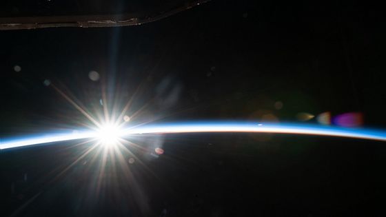 Lever de soleil depuis la Station spatiale internationale | CNES / ESA