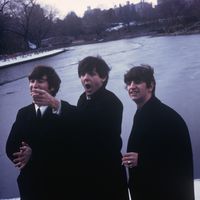 1970, les Beatles dans un bateau à Central Park, New-York city