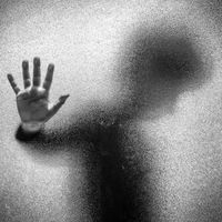 "Nous parlons beaucoup des relations de domination en ce moment sans jamais parler de la domination des adultes sur les enfants" Lyes Louffok