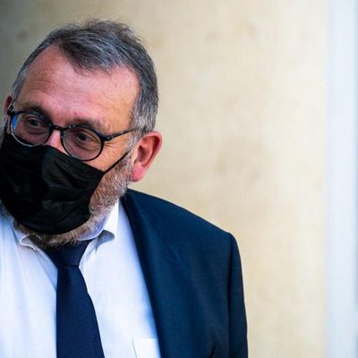 Le secrétaire d'Etat à la Ruralité Joël Giraud quitte un Conseil des ministres à l'Elysée (Paris), le 25 août 2021.