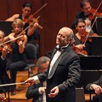 Iván Fischer, chef d'orchestre et compositeur, à la tête de l'Orchestre du Festival de Budapest