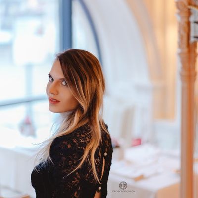 Alexandra Luiceanu, phénomène sur la scène "harpistique"