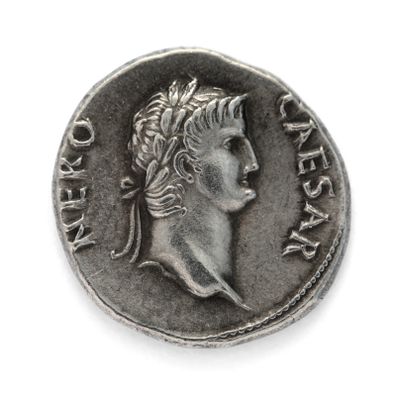 Jules César est la première personnalité historique à voir apparaitre son profil sur une pièce de monnaie