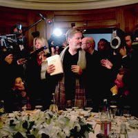 Alexis Jenni reçoit le Prix Goncourt, 2011 pour "L'art français de la guerre"